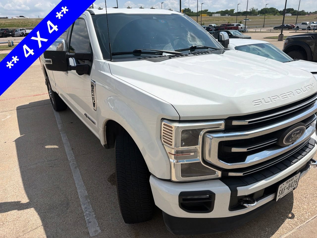 Used 2022 Ford F250 Platinum w/ FX4 Off-Road Package AWD/4WD image 9