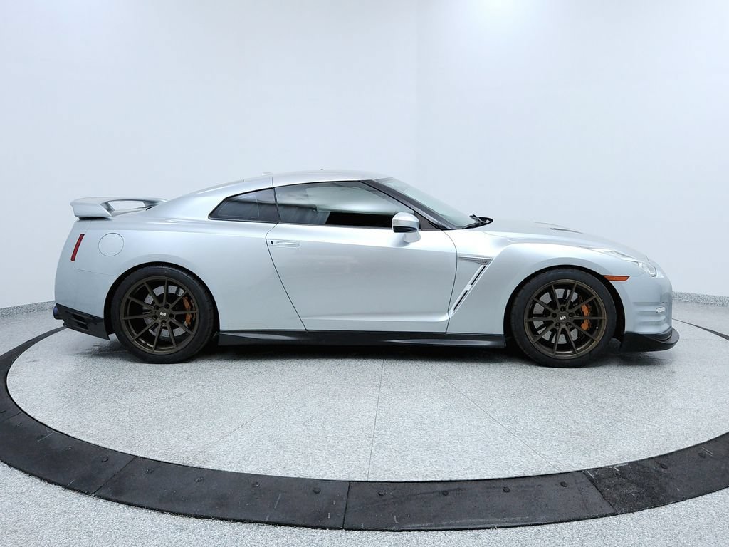 Used 2015 Nissan GT-R Premium AWD/4WD image 6