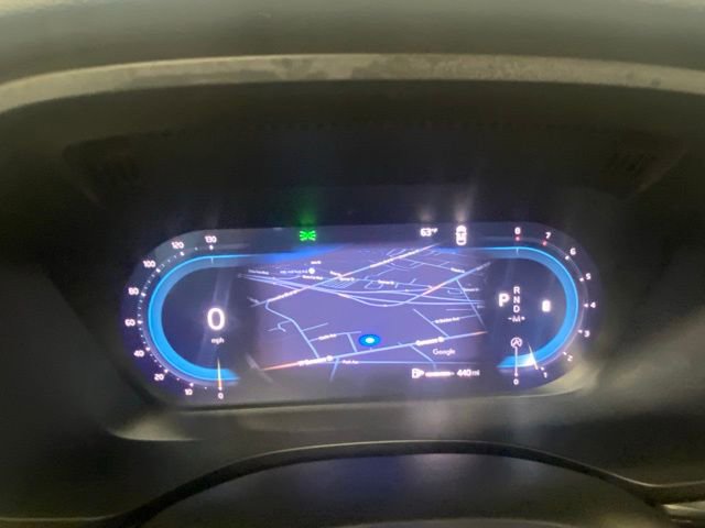 Certified 2025 Volvo XC60 B5 Plus AWD/4WD image 16