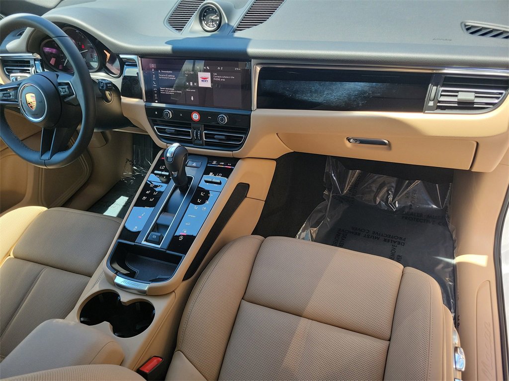 New 2026 Porsche Macan image 19