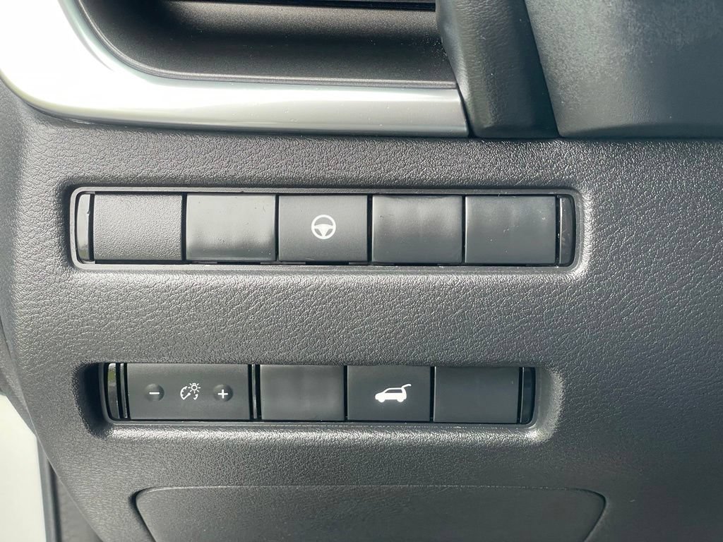 Certified 2023 Nissan Rogue SV w/ SV Premium B Package AWD/4WD image 17