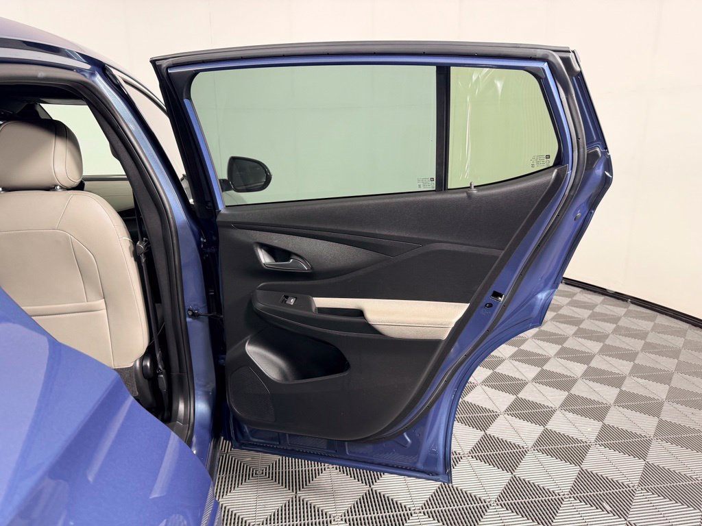 Used 2025 Buick Envista Avenir FWD image 39
