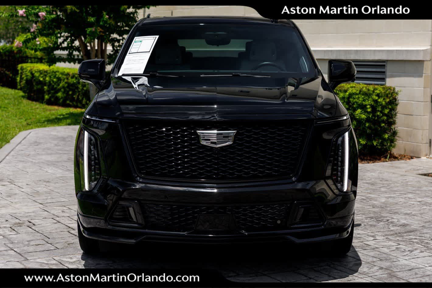 Used 2025 Cadillac Escalade V AWD/4WD image 7