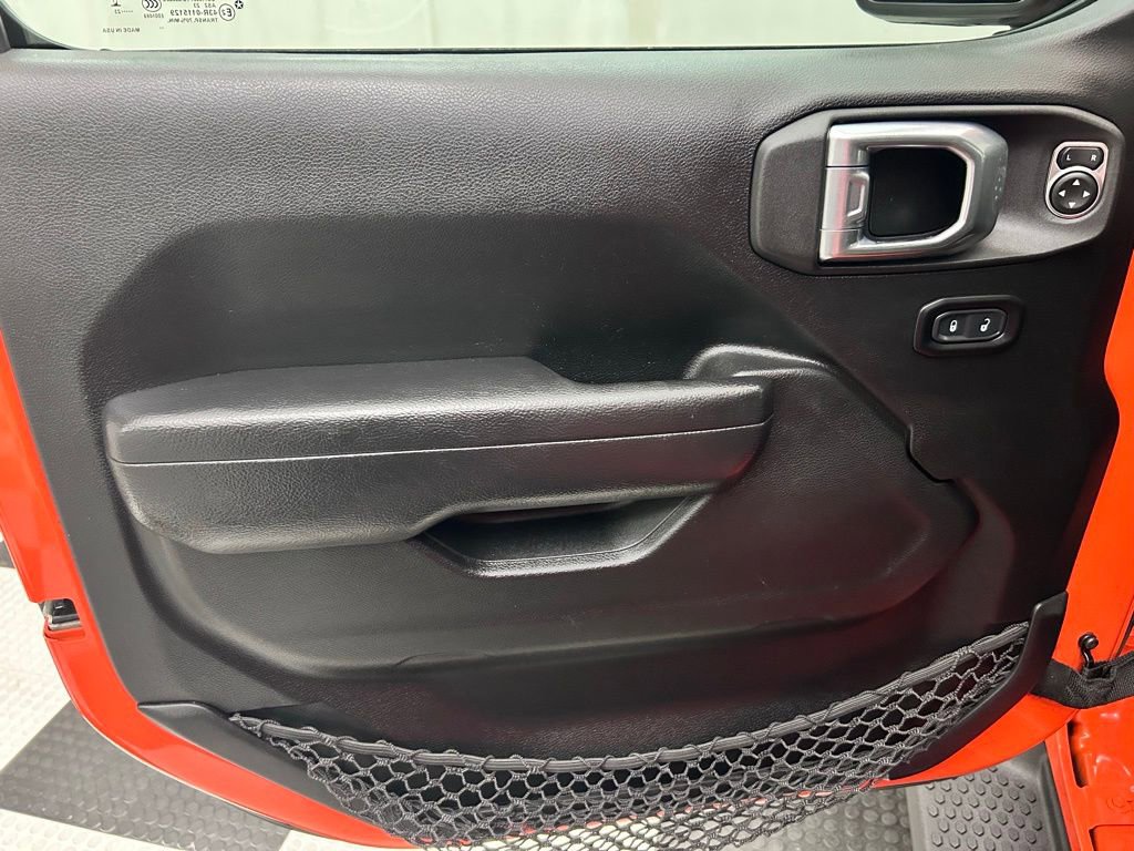 Certified 2023 Jeep Wrangler Unlimited w/ Cold Weather Group image 10