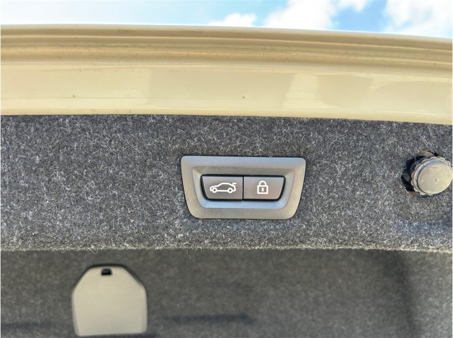 Used 2018 BMW 540i RWD image 48