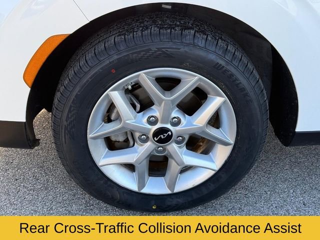 Used 2024 Kia Soul LX w/ Option Group 015 image 9