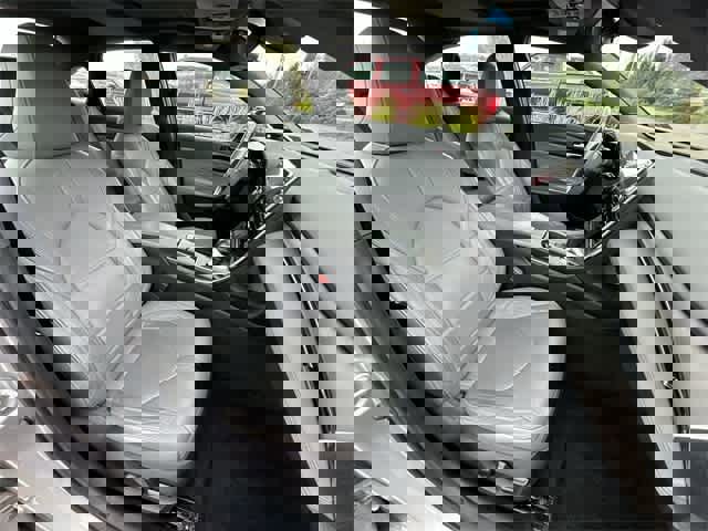 Used 2021 Toyota Avalon Limited image 24