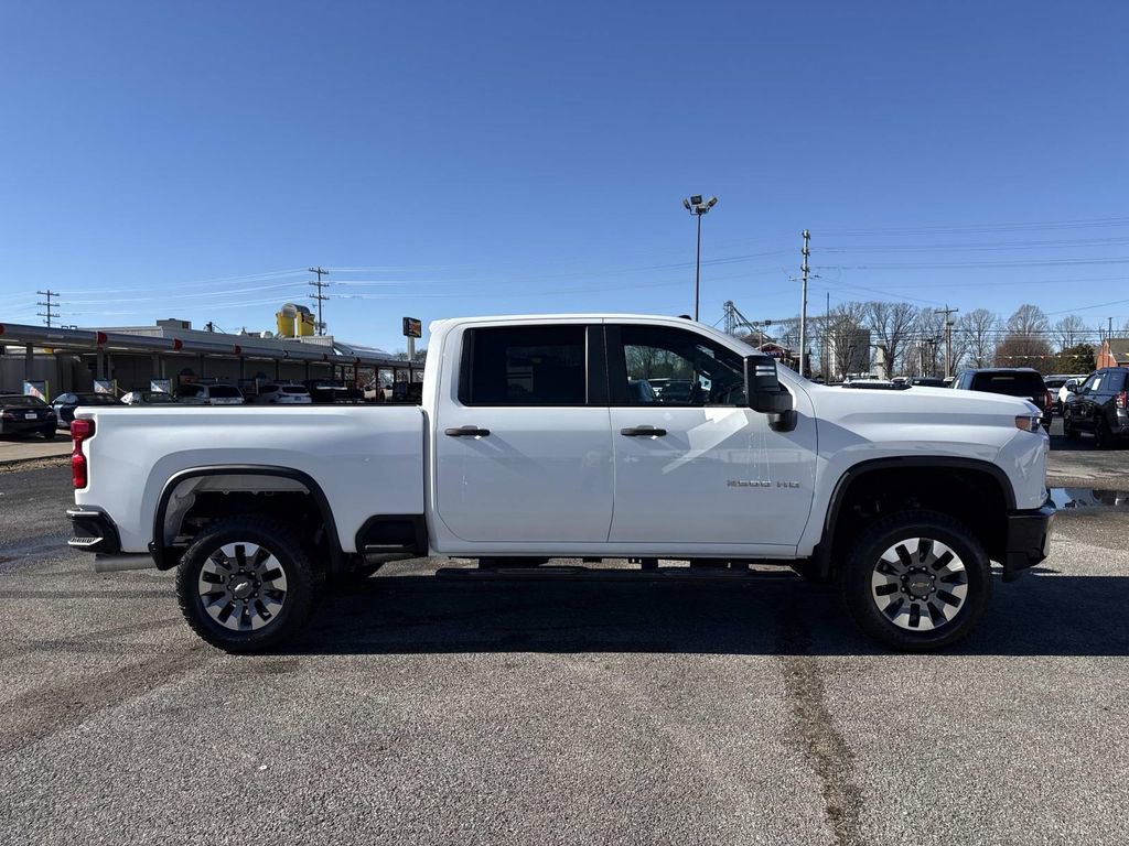Used 2023 Chevrolet Silverado 2500 Custom w/ Custom Value Package image 8