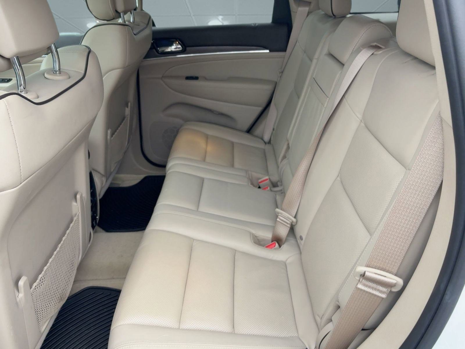 Used 2021 Jeep Grand Cherokee Overland w/ Trailer Tow Group IV image 15