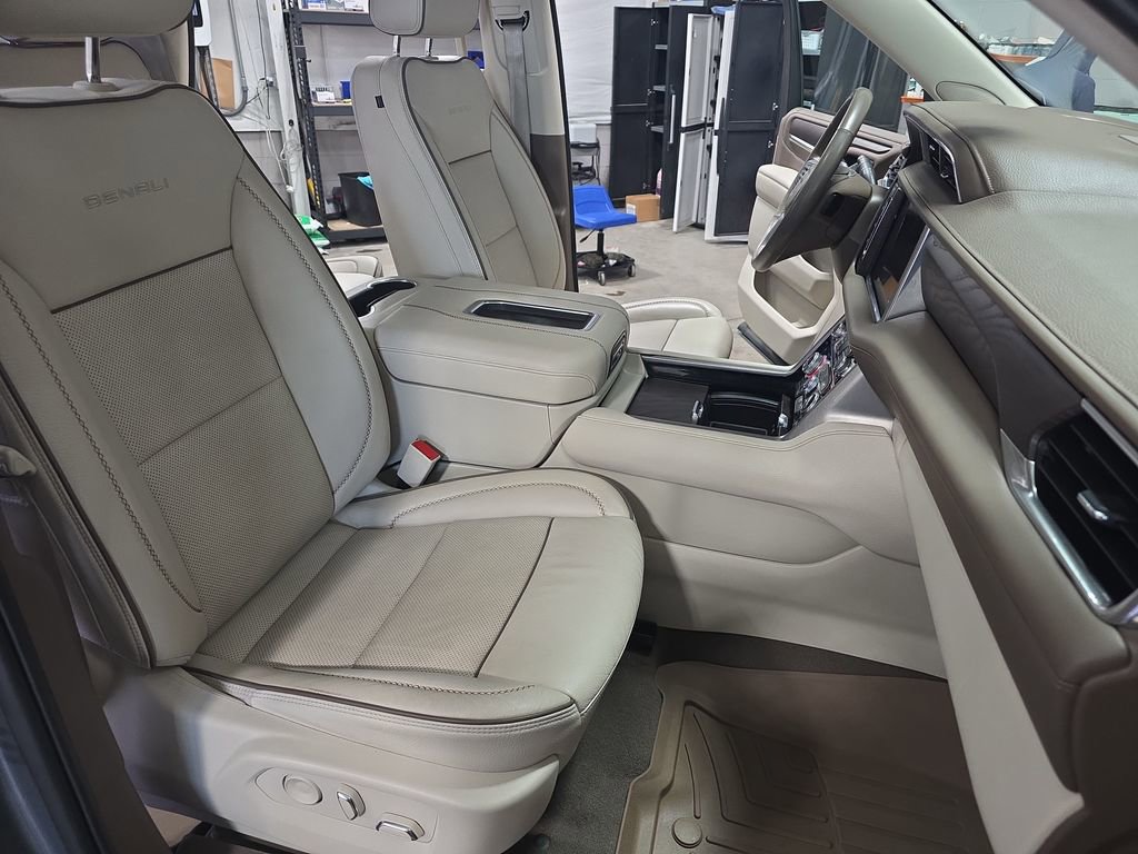 Used 2022 GMC Yukon Denali image 10