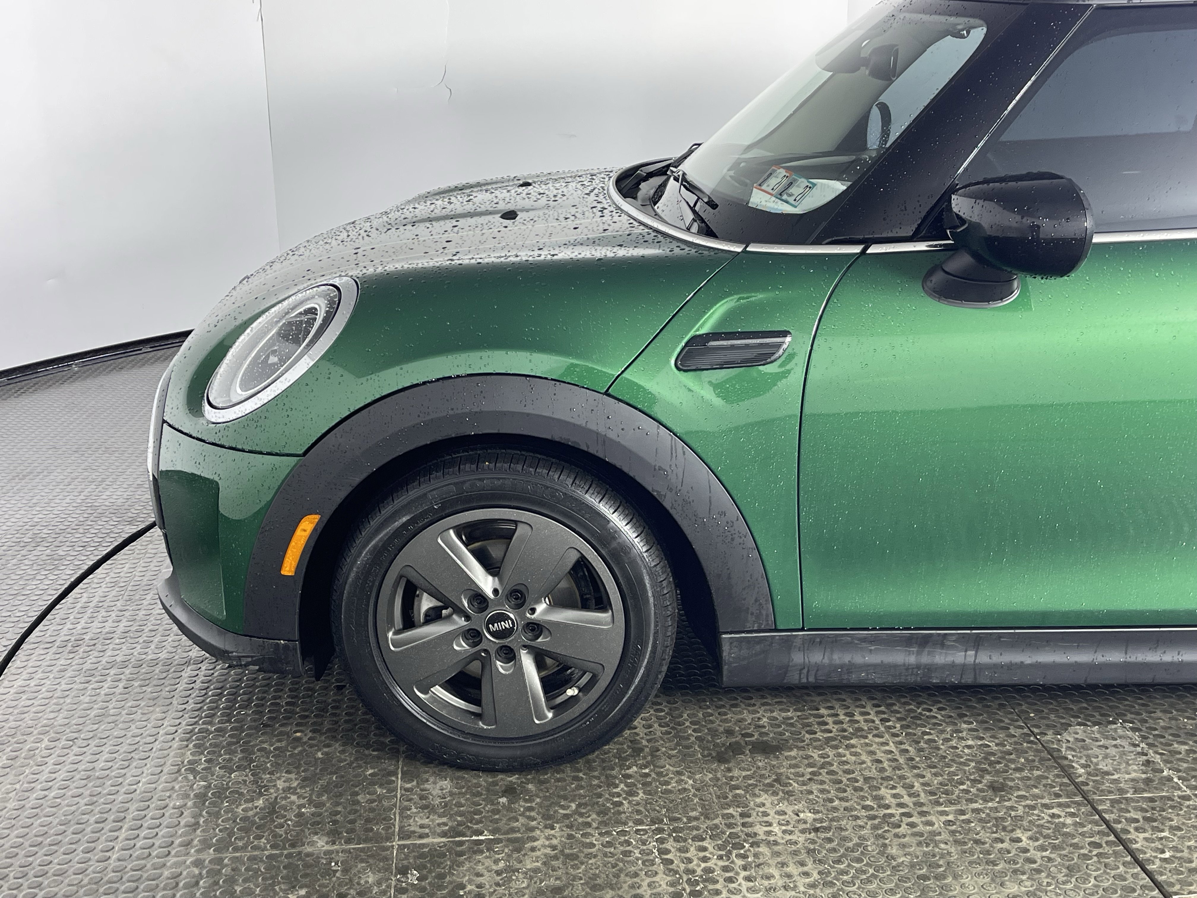 Used 2024 MINI Cooper 2-Door Hardtop image 4