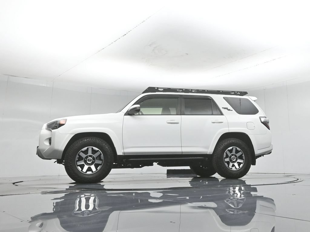 Used 2022 Toyota 4Runner TRD Off-Road AWD/4WD image 54