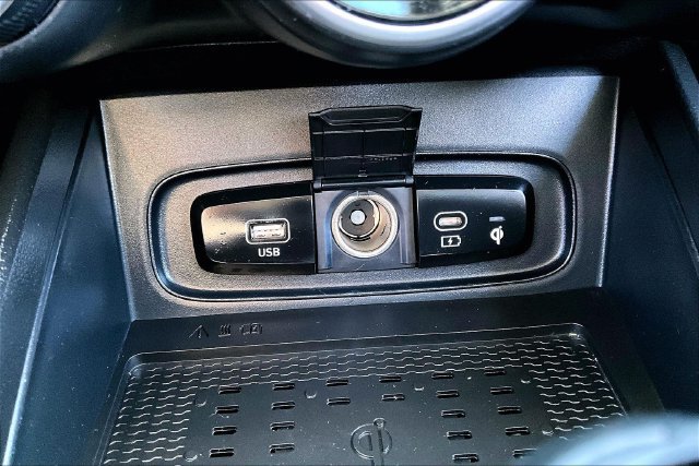 Used 2026 Hyundai Venue SEL FWD image 15