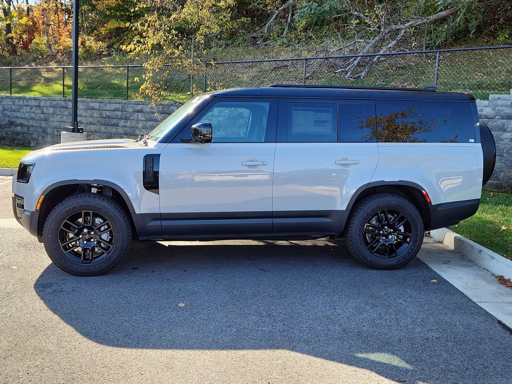 Used 2026 Land Rover Defender 130 S AWD/4WD image 6