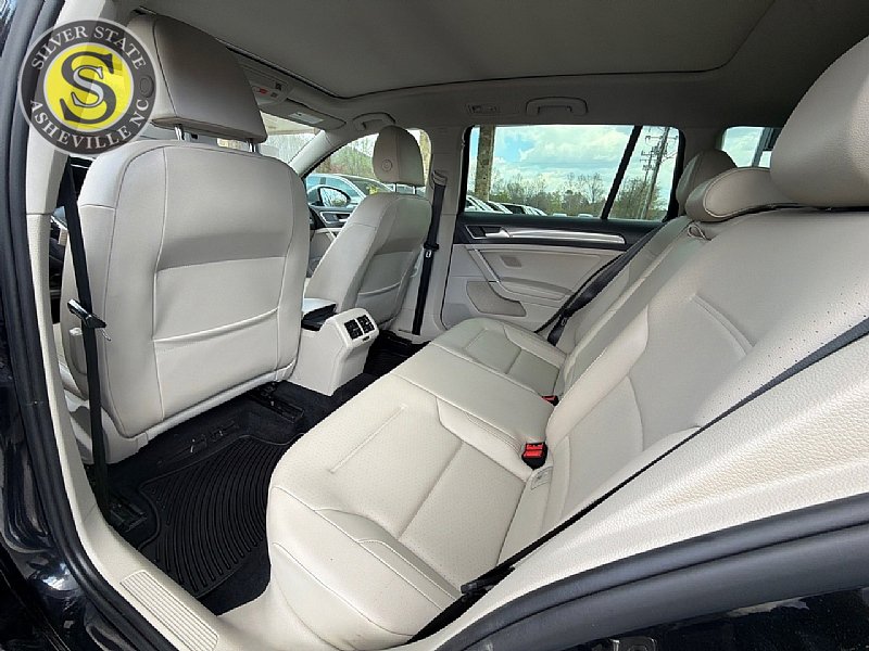 Used 2017 Volkswagen Golf Alltrack SE AWD/4WD image 13