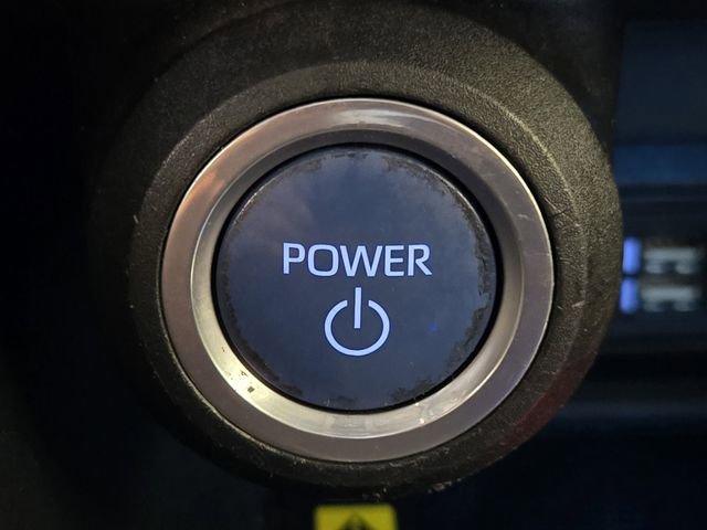 Used 2021 Toyota Venza LE w/ Carpet Mat Package (TMS) AWD/4WD image 22