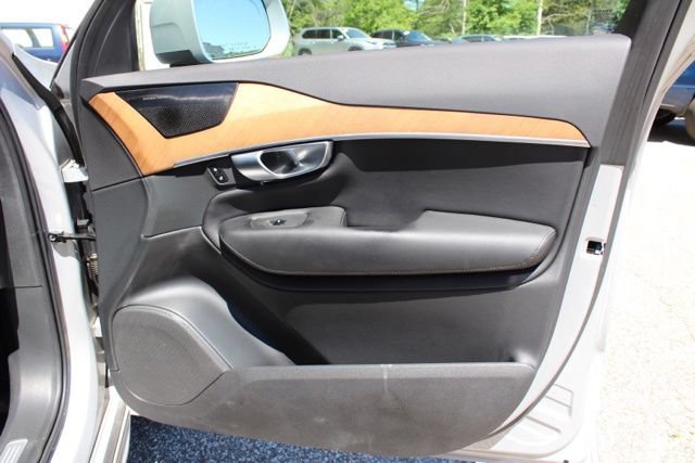 Certified 2023 Volvo XC90 B6 Plus w/ Protection Package Premier AWD/4WD image 16