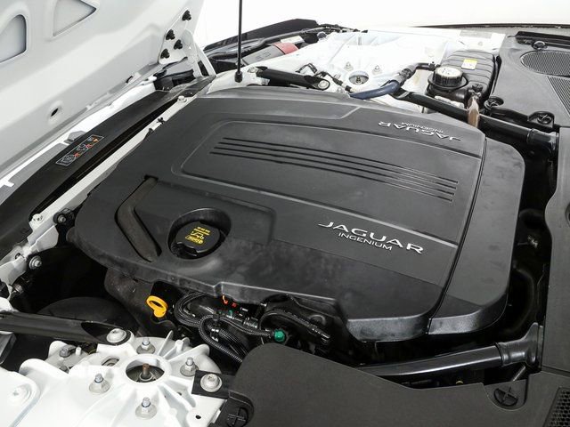 Used 2020 Jaguar F-TYPE Convertible image 35