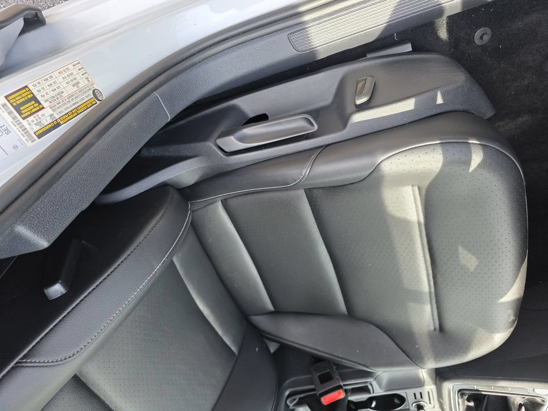 Used 2020 Volkswagen Golf 4-Door FWD image 10