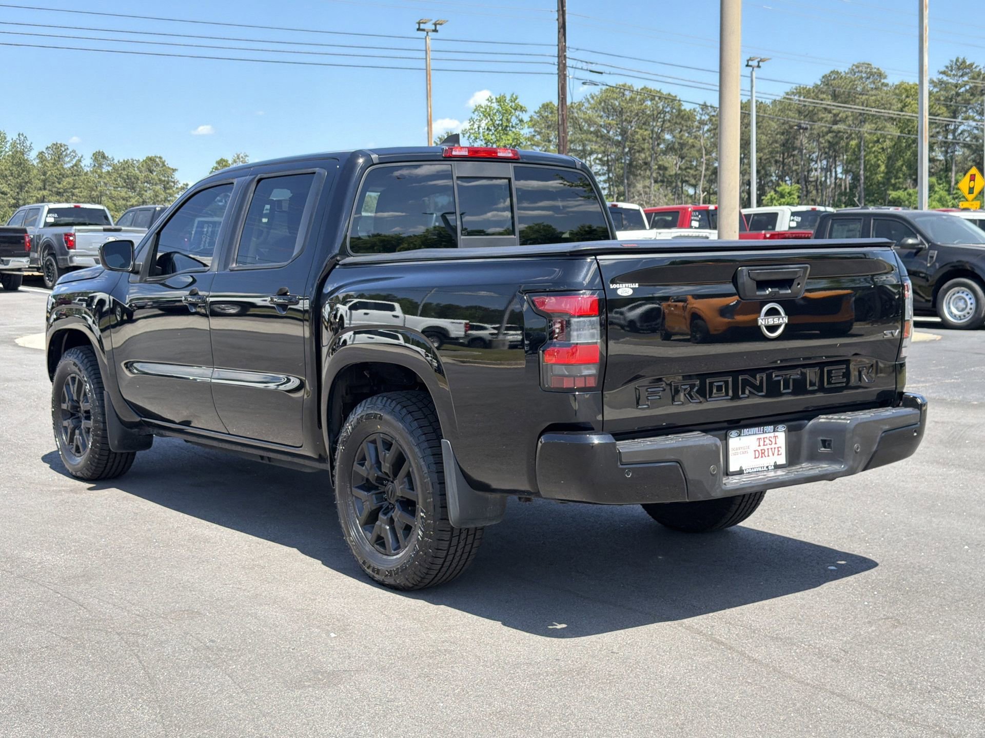 Used 2022 Nissan Frontier SV w/ SV Premium Package image 25