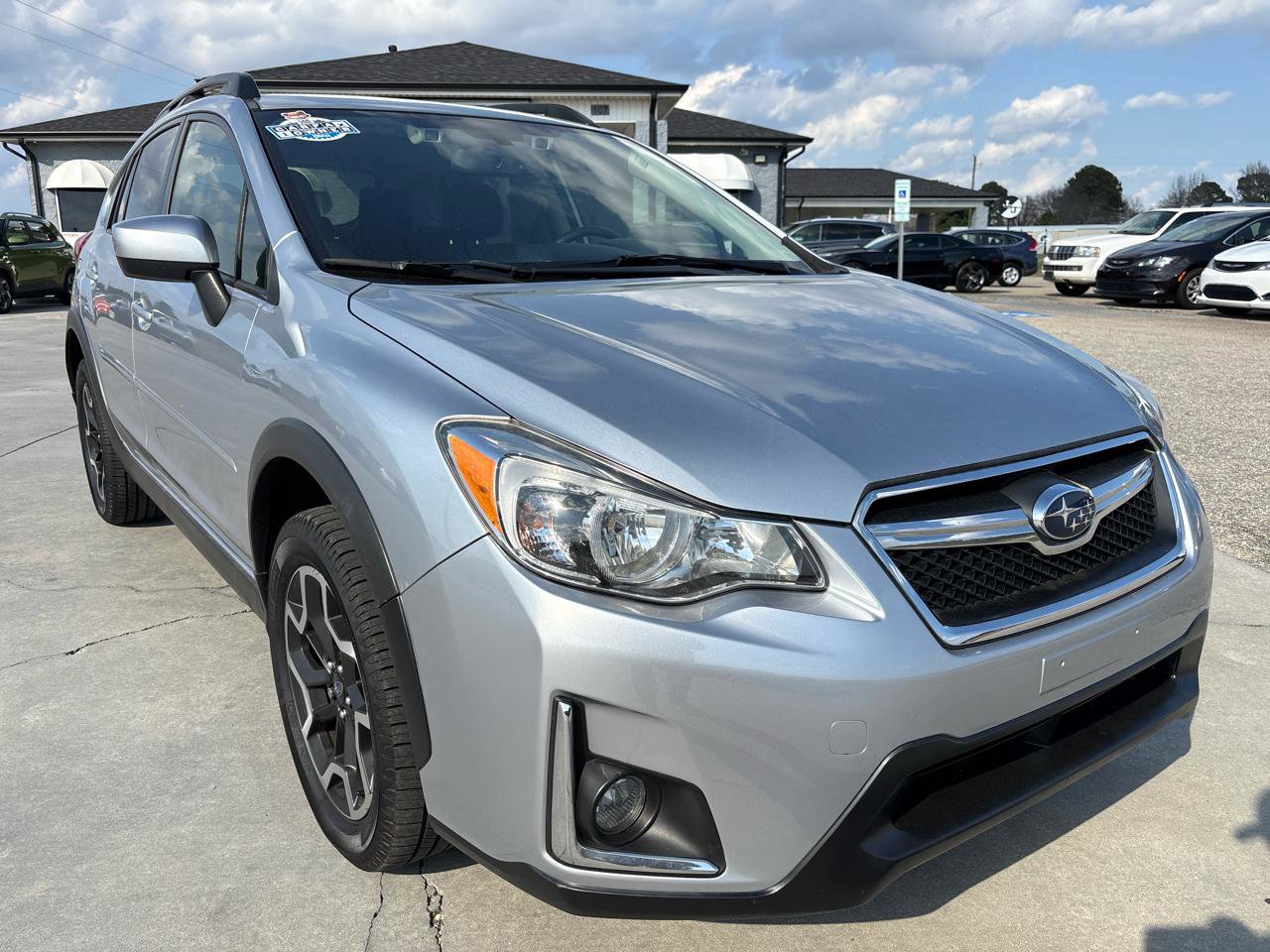 Used 2016 Subaru Crosstrek 2.0i Premium AWD/4WD image 2