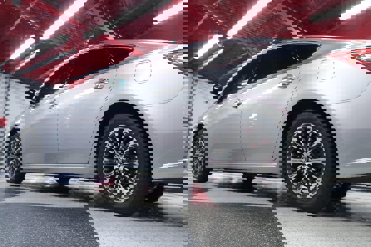 Used 2018 Toyota Avalon XLE Premium FWD image 39