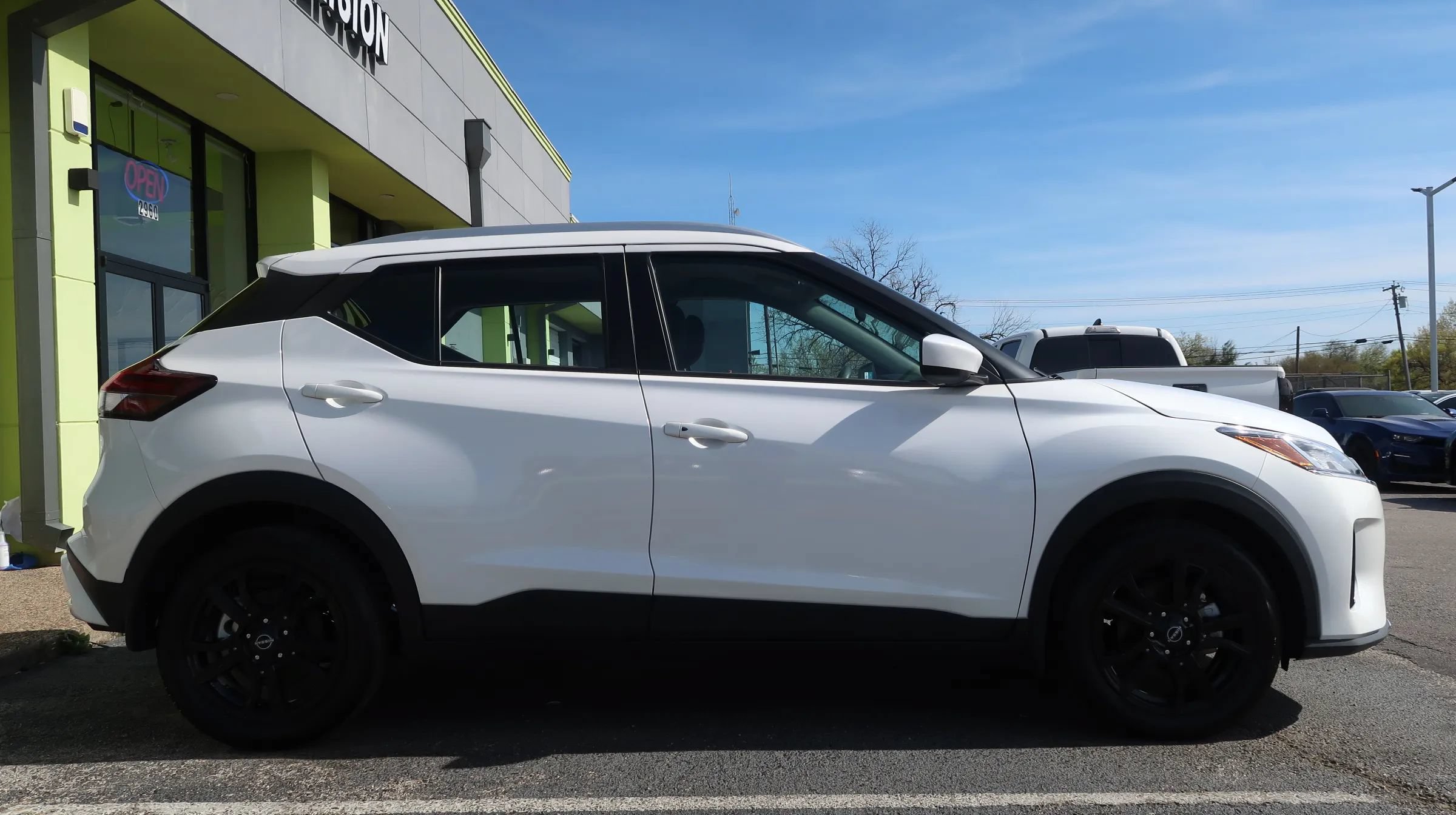 Used 2023 Nissan Kicks SV FWD image 8