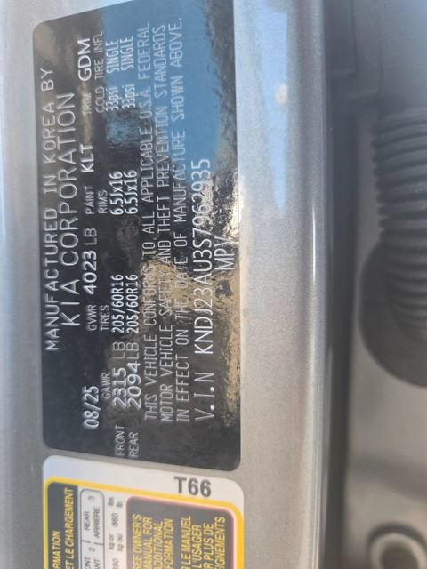 Used 2025 Kia Soul LX w/ LX Technology Package FWD image 22