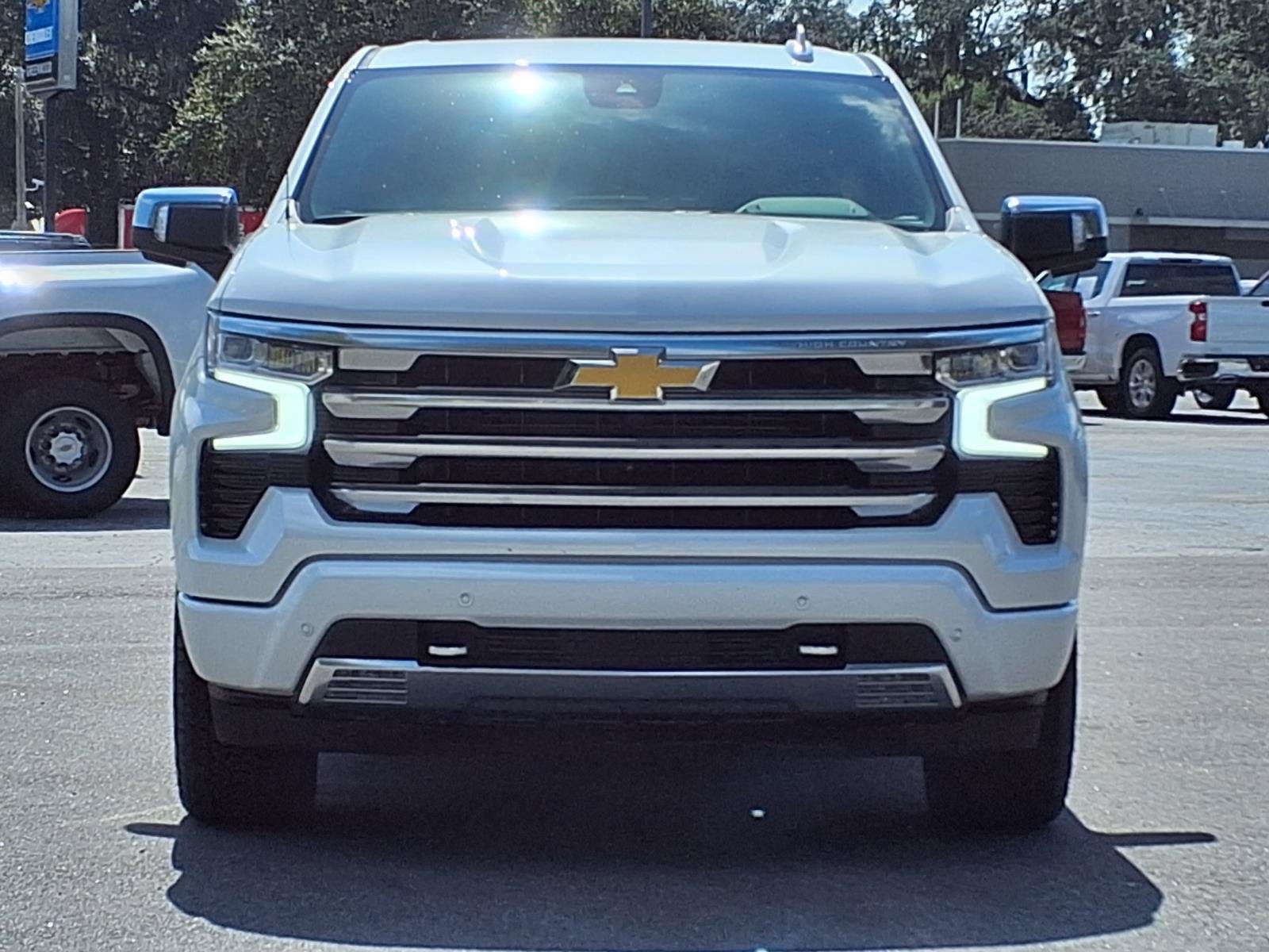 Certified 2024 Chevrolet Silverado 1500 High Country w/ Z71 Off-Road Package AWD/4WD image 2