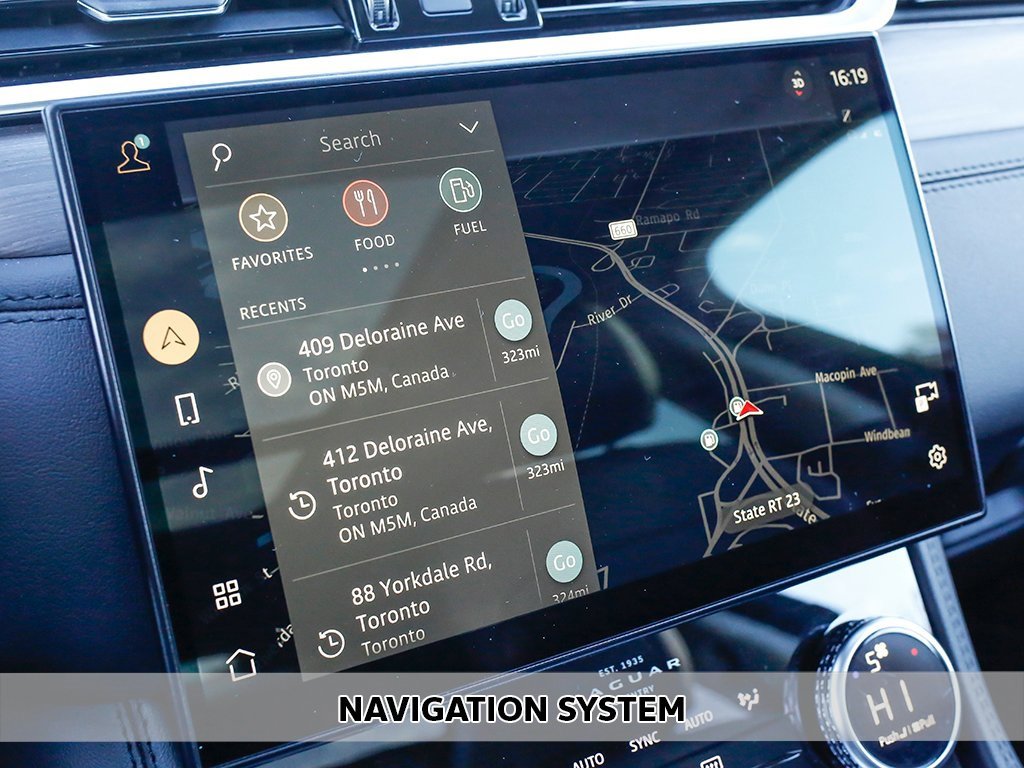 Used 2022 Jaguar F-PACE S image 3