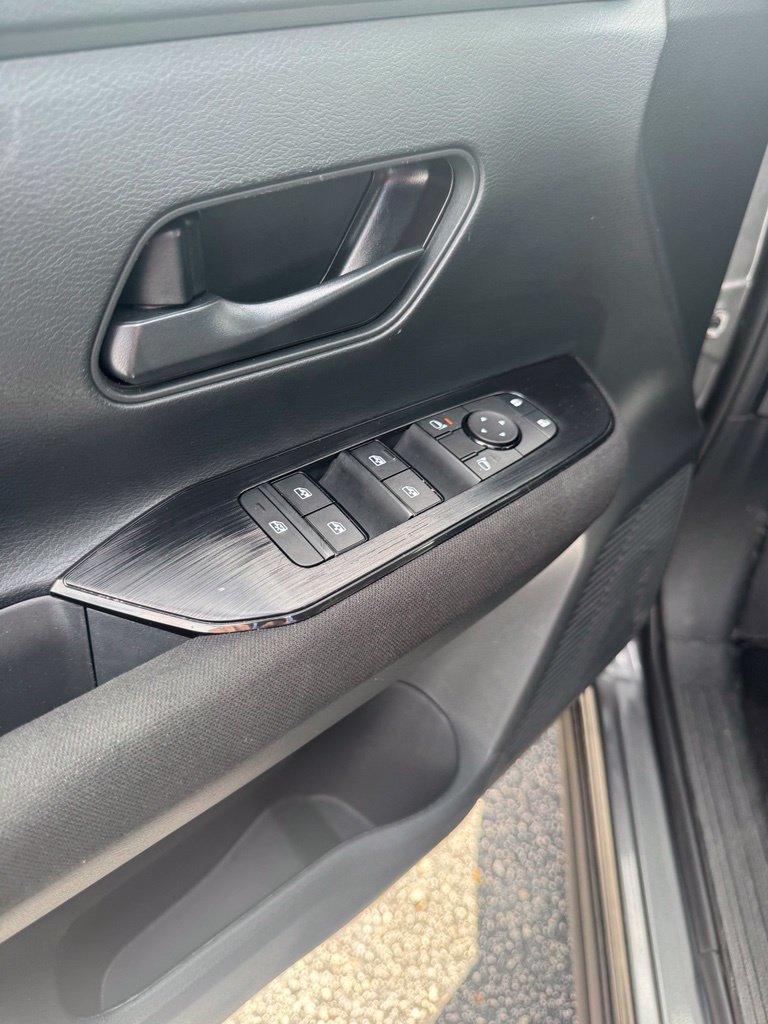 Used 2025 Nissan Kicks S FWD image 13