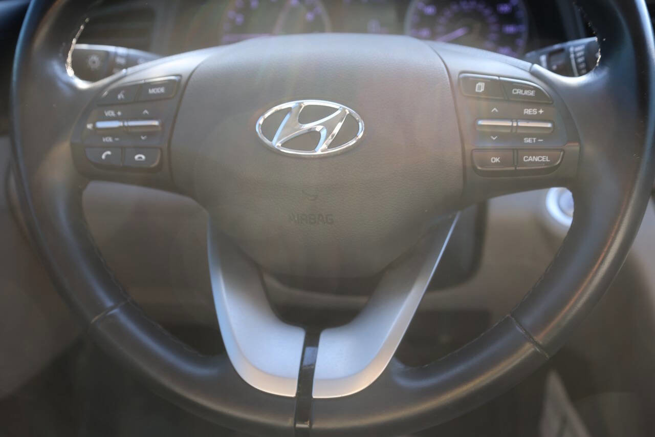 Used 2020 Hyundai Elantra Value Edition w/ Cargo Package (C1) FWD image 18