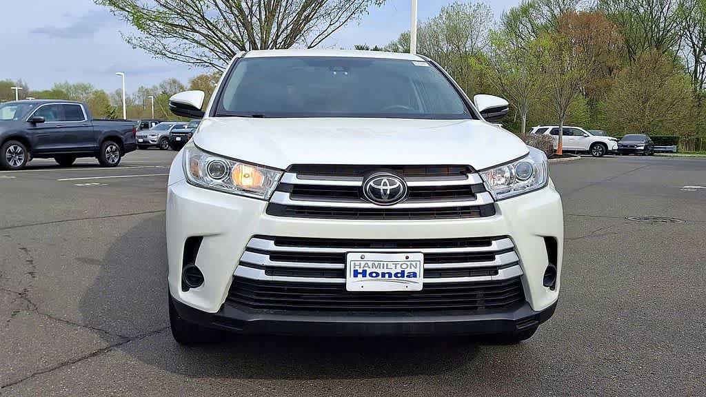 Used 2019 Toyota Highlander LE image 3