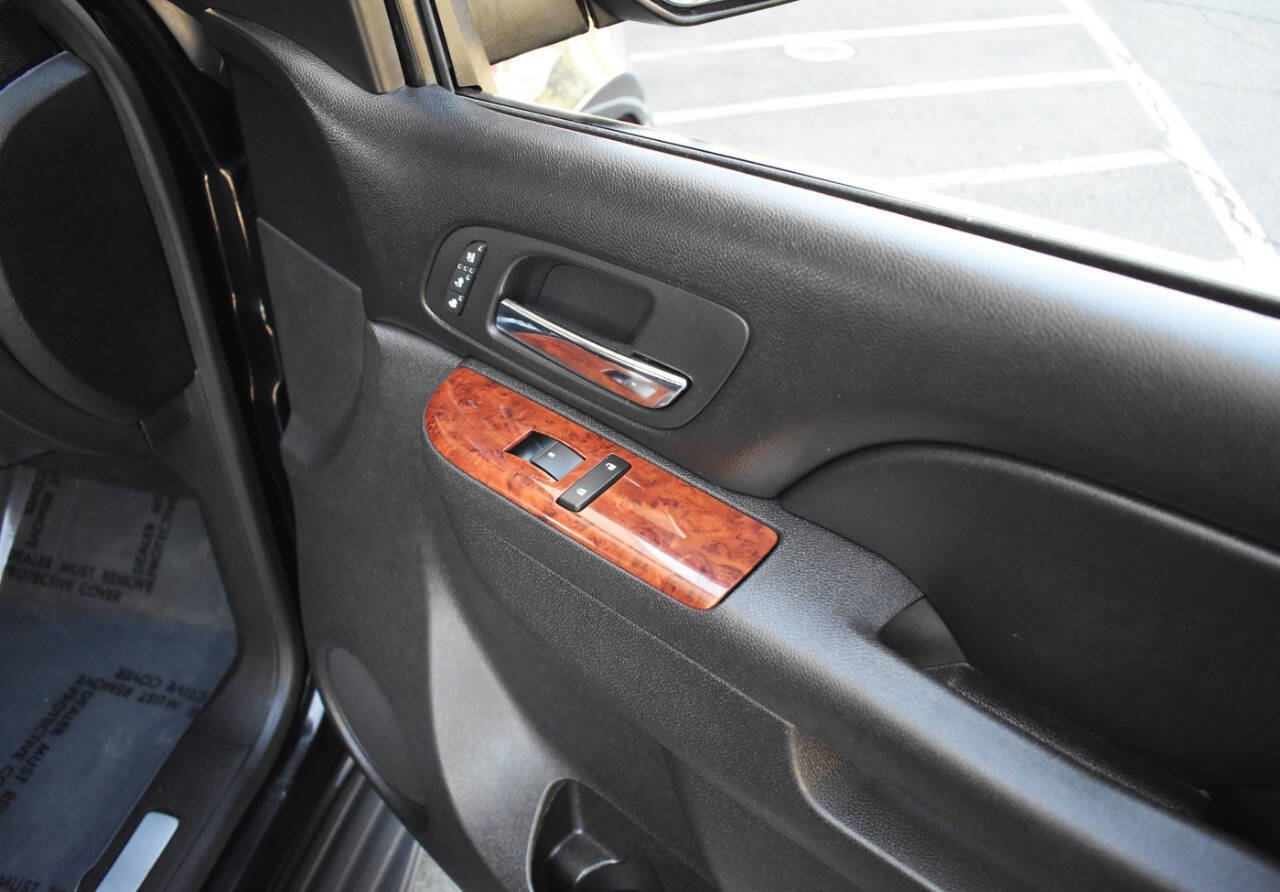 Used 2012 Chevrolet Tahoe LTZ image 59