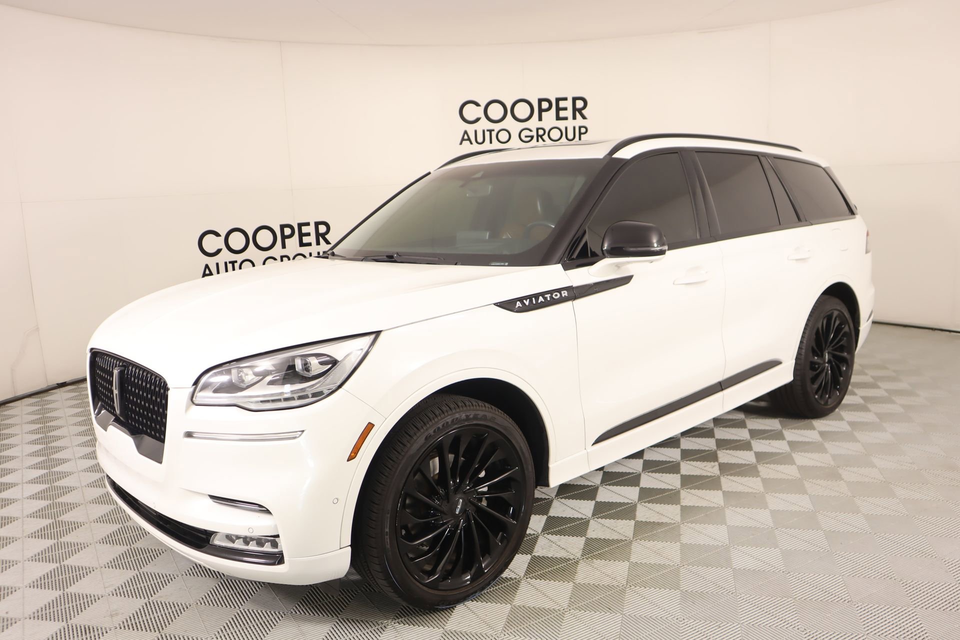 Used 2022 Lincoln Aviator Reserve w/ Equipment Group 201A image 10