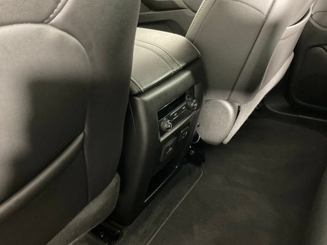 Used 2023 Chevrolet Traverse LT w/ LT Premium Package AWD/4WD image 18