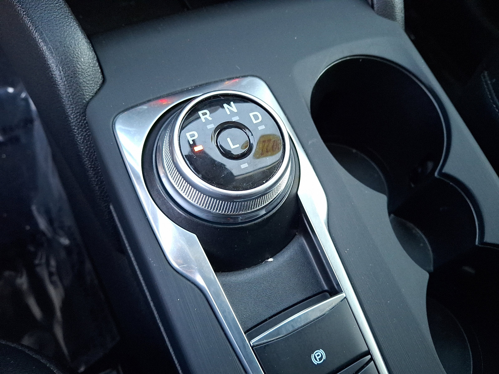 Certified 2022 Ford Escape Titanium image 17