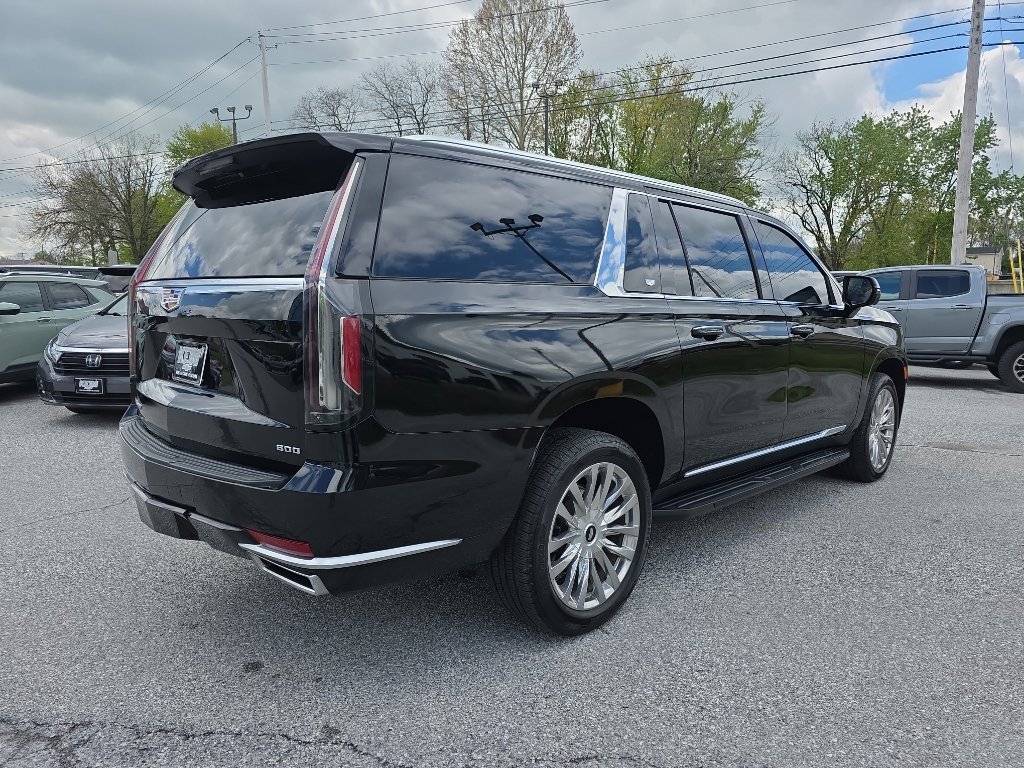 Used 2021 Cadillac Escalade ESV Premium Luxury AWD/4WD image 3