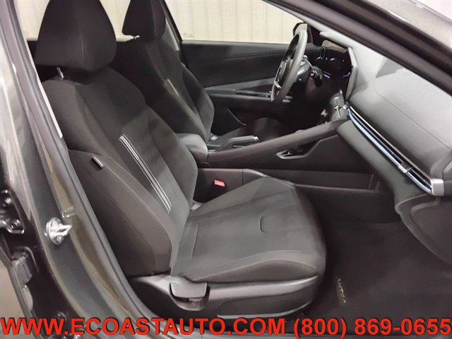 Used 2024 Hyundai Elantra SEL FWD image 14