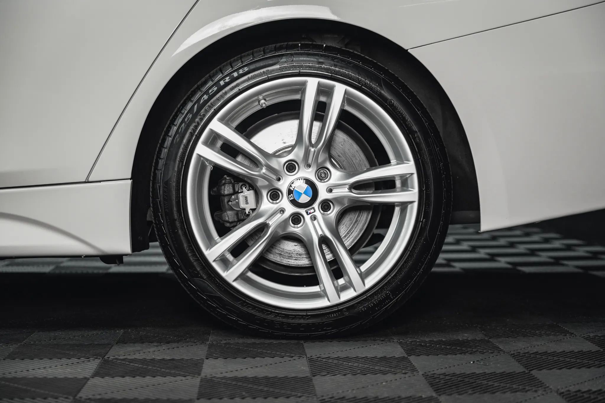 Used 2014 BMW 335i xDrive Sedan AWD/4WD image 13