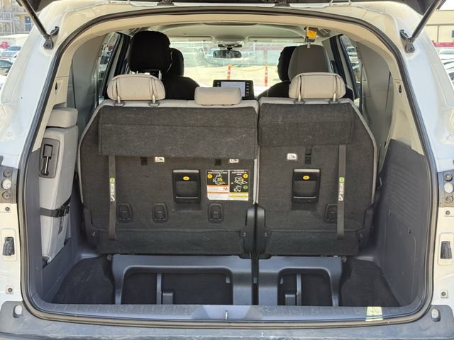 Used 2023 Toyota Sienna LE FWD image 32