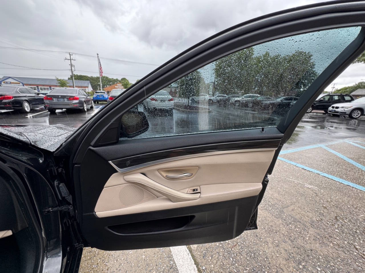 Used 2013 BMW 528i xDrive Sedan image 9