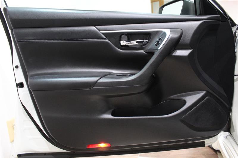 Used 2016 Nissan Altima 2.5 SR image 26