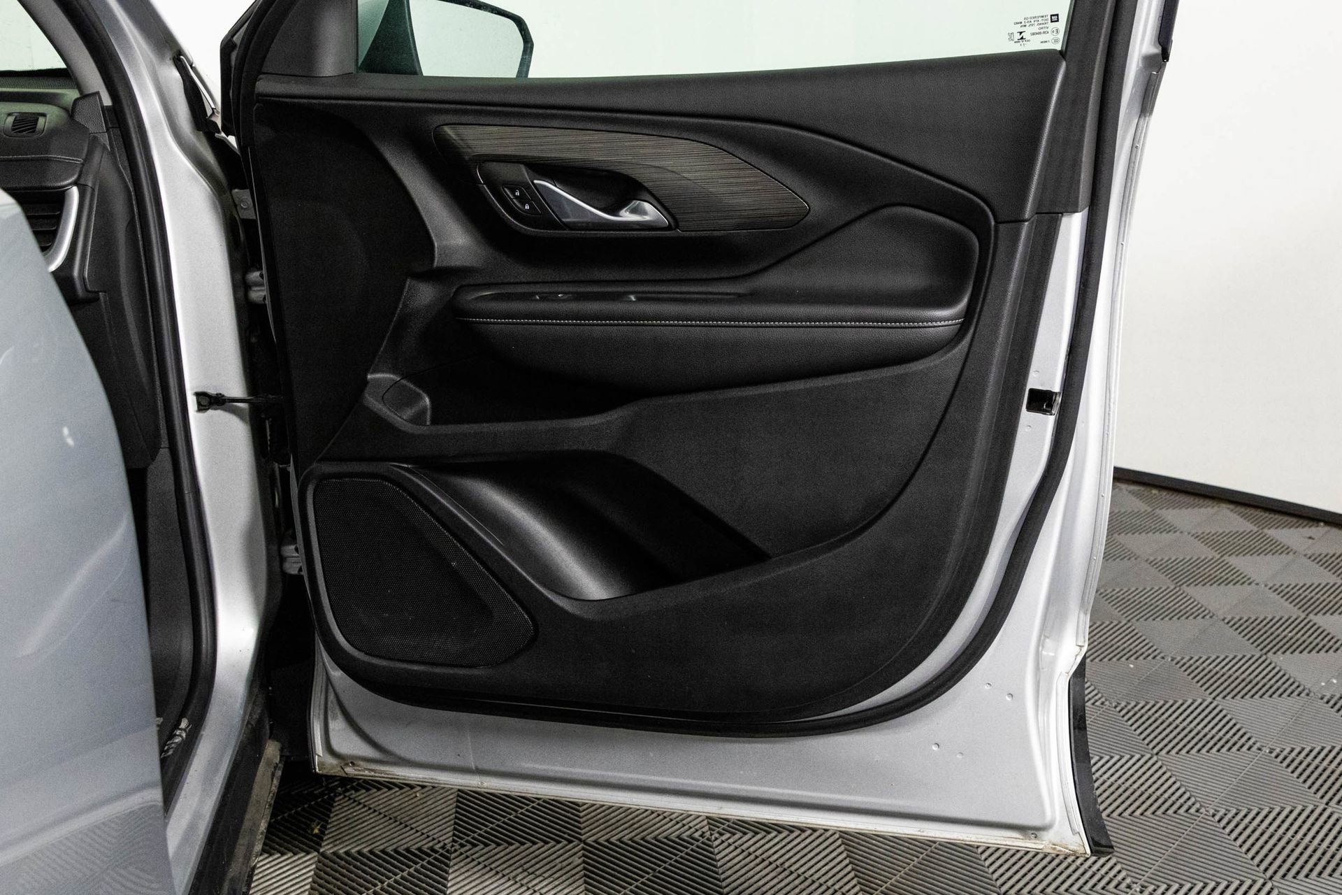 Used 2022 GMC Terrain SLE w/ Driver Convenience Package image 40