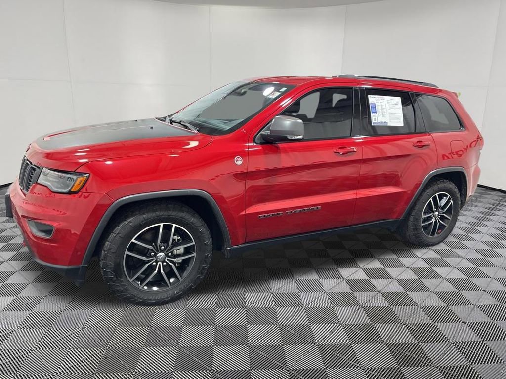 Used 2018 Jeep Grand Cherokee Trailhawk w/ Trailhawk Luxury Group AWD/4WD image 4