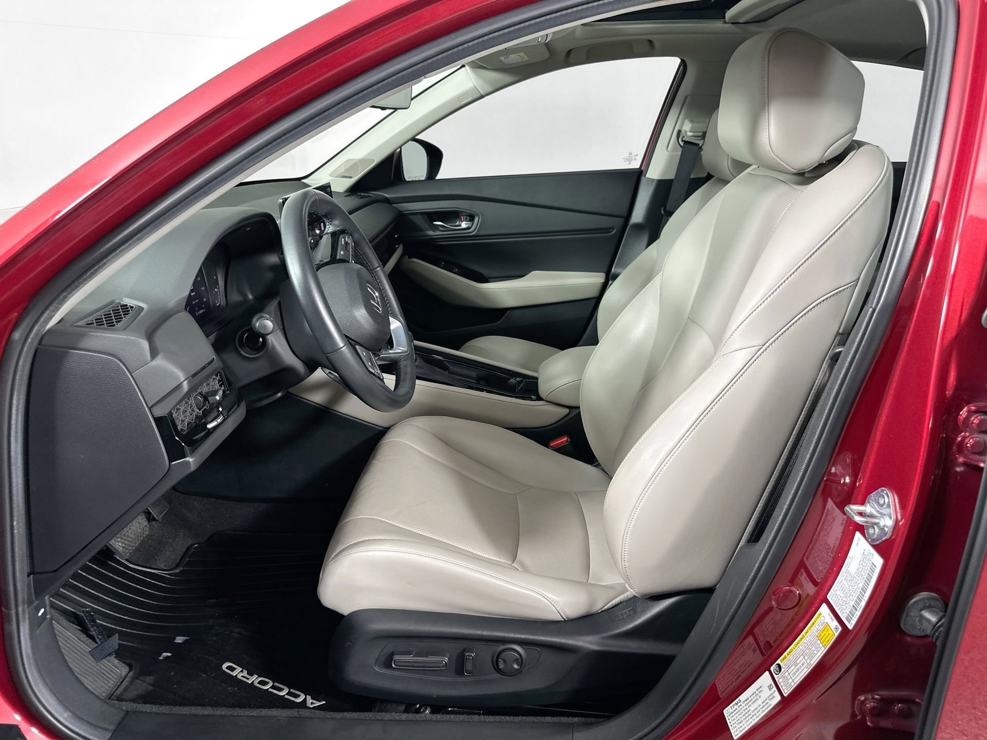 Used 2024 Honda Accord Touring image 22