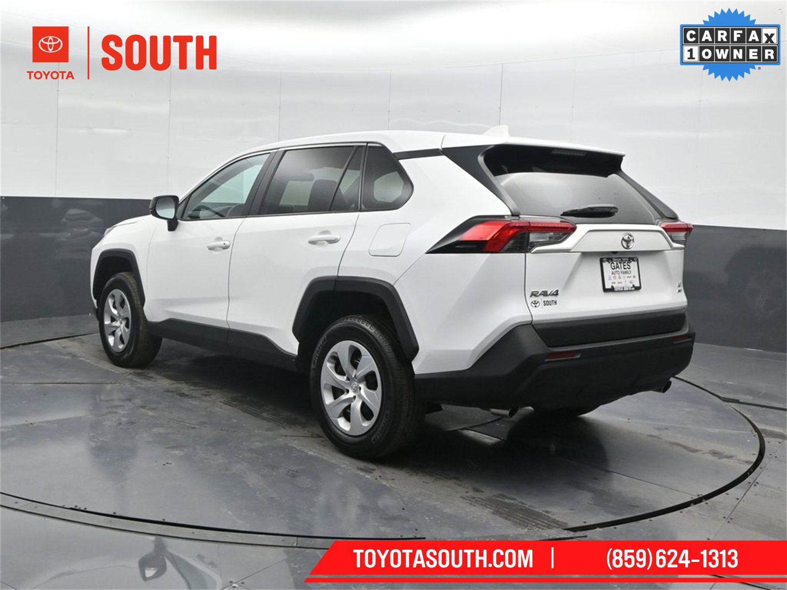 Used 2024 Toyota RAV4 LE image 8