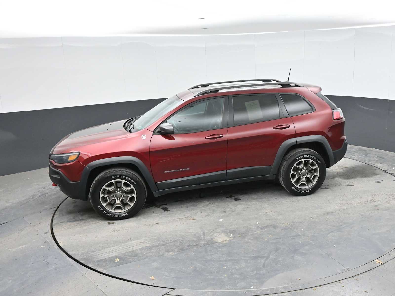 Used 2021 Jeep Cherokee Trailhawk w/ Sun, Sound & Nav Group AWD/4WD image 33