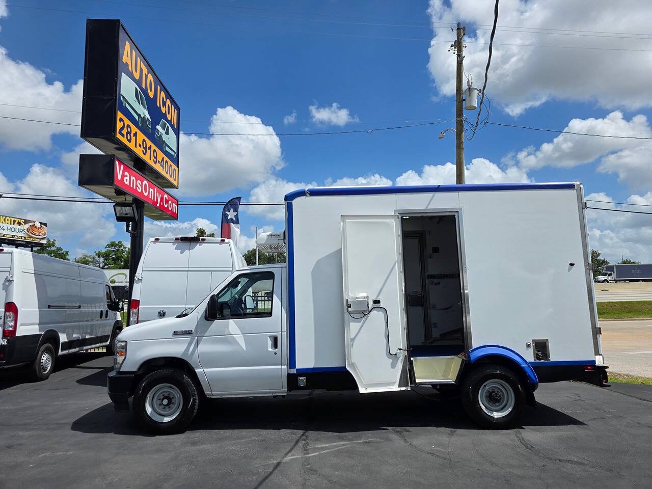 Used 2023 Ford E-350 and Econoline 350 Super Duty w/ Power Windows & Locks Group RWD image 5