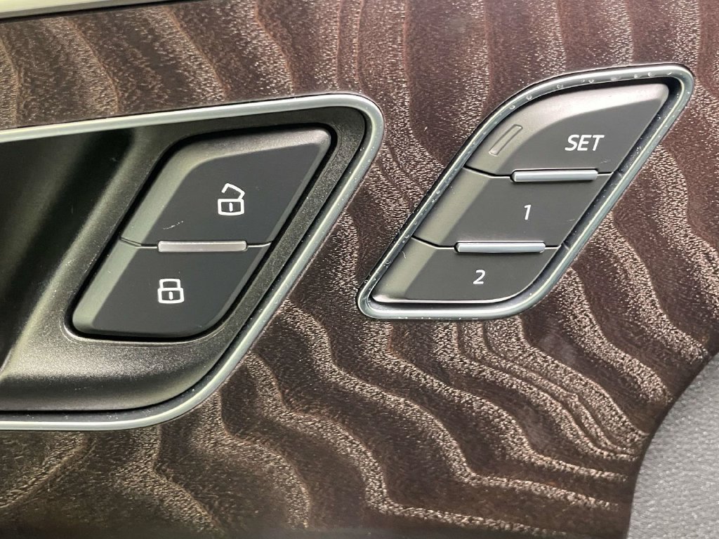Used 2022 Audi Q7 3.0T Premium Plus AWD/4WD image 37